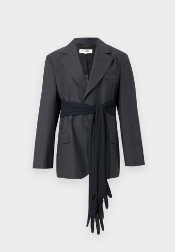 Длинный блейзер