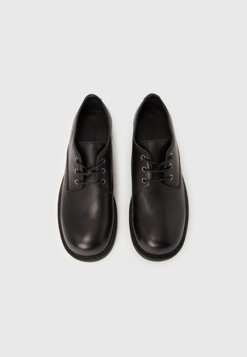 Ботинки на шнуровке