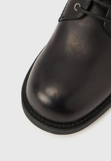 Ботинки на шнуровке