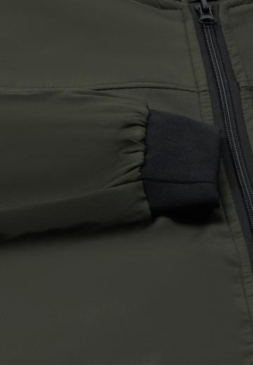 Куртка бомбер