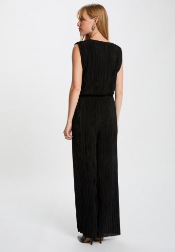 Блузка без рукавов