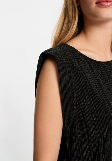 Блузка без рукавов