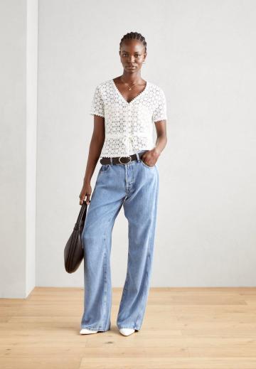 Кружевная блузка