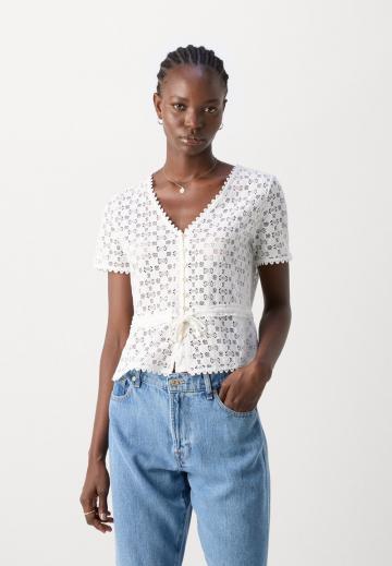 Кружевная блузка