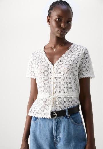 Кружевная блузка