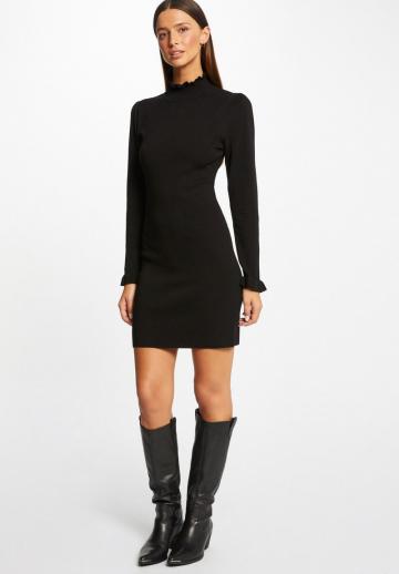 Платье футляр