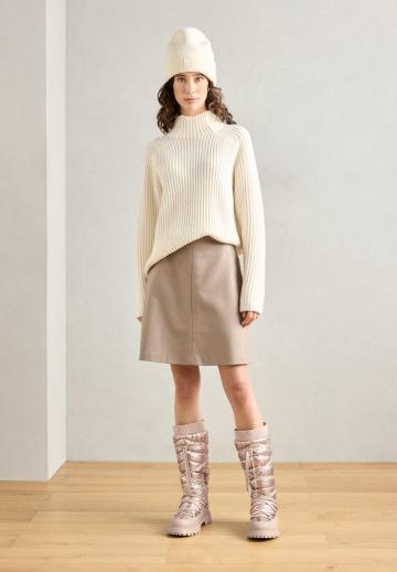 Сапоги на шнуровке