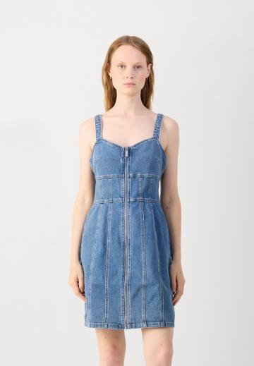 Джинсовое платье