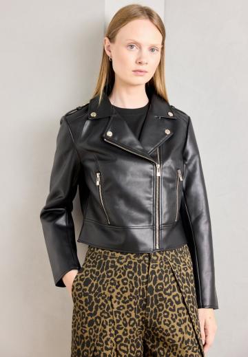 Короткая куртка