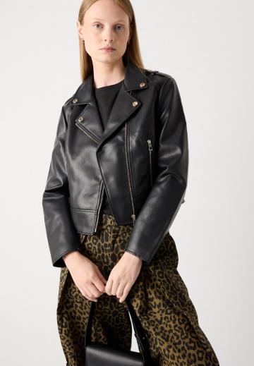 Короткая куртка