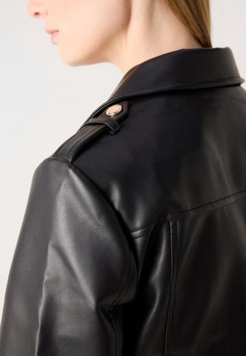 Короткая куртка