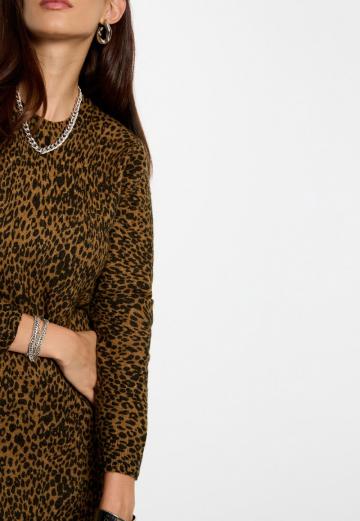 Вязаное платье