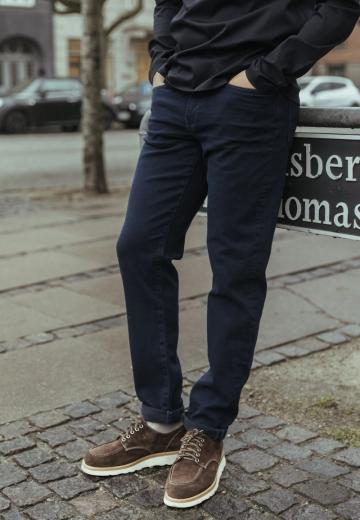 Прямые джинсы