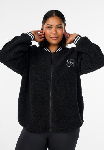 Спортивная куртка