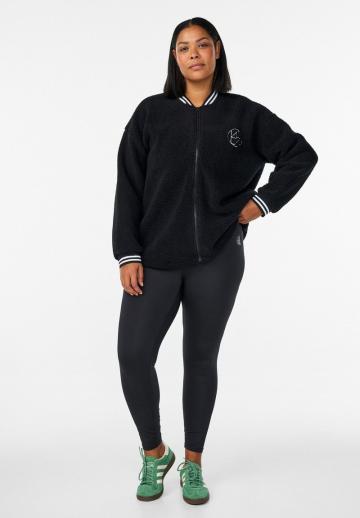 Спортивная куртка