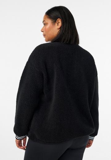 Спортивная куртка