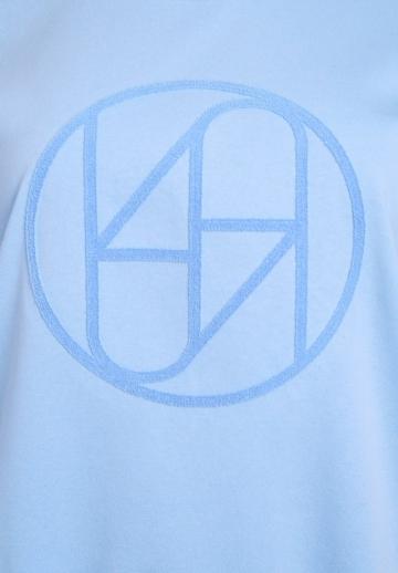 Спортивная толстовка