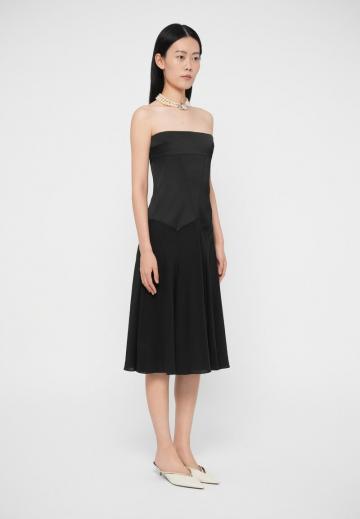 Платье без бретелек