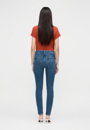 Узкие джинсы