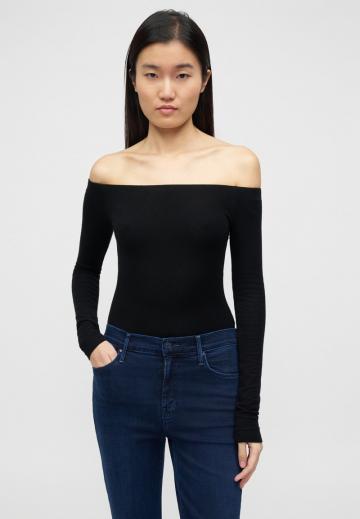 Узкие джинсы