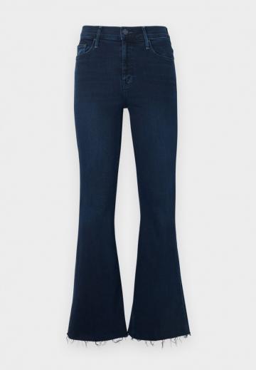 Узкие джинсы