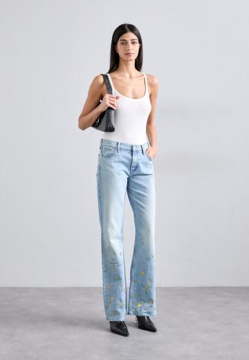 Джинсы бойфренда