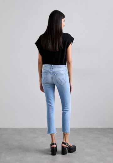 Короткие джинсы