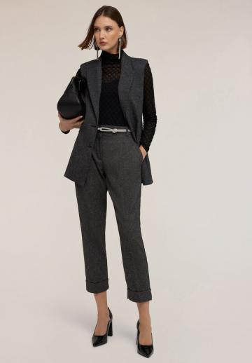 Длинный жилет