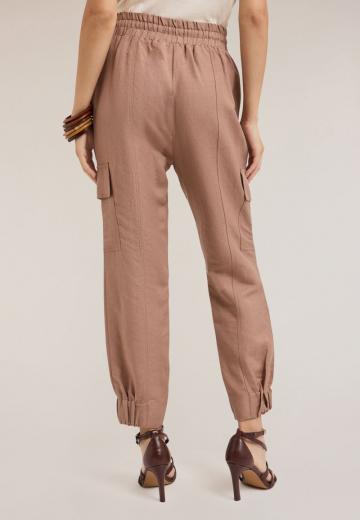 Брюки с накладными карманами