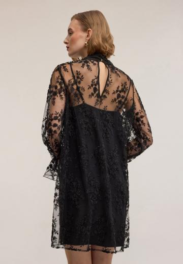 Короткое платье