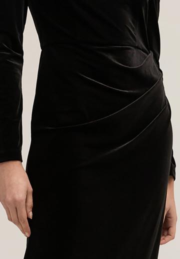 Платье футляр