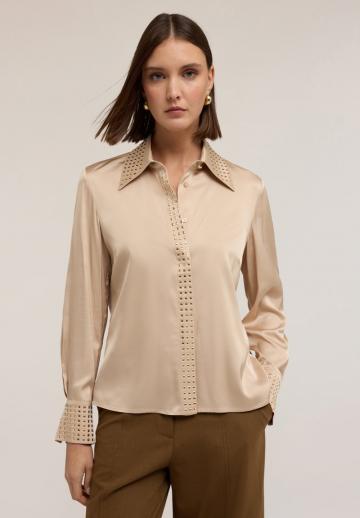 Атласная блузка
