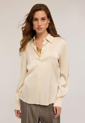 Атласная блузка