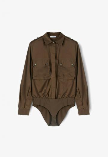 Блейзер с накладными карманами