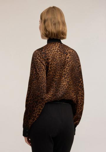 Атласная блузка