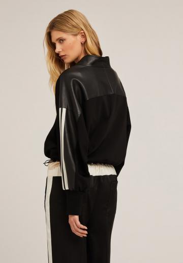 Байкерская куртка