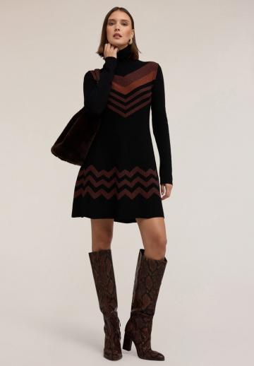 Вязаное платье