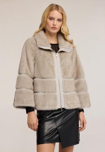 Короткая куртка