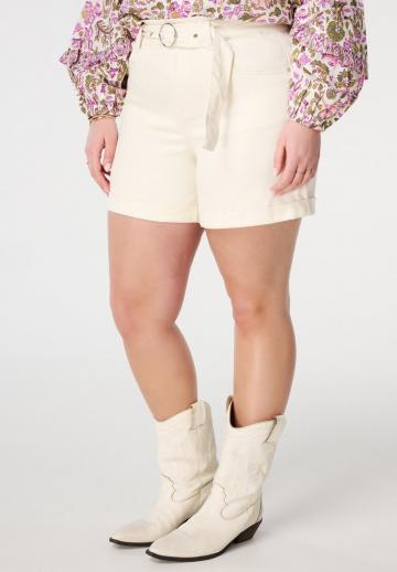 Джинсовые шорты