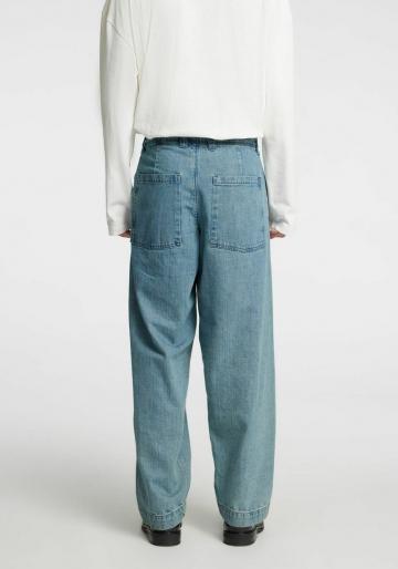 Прямые джинсы