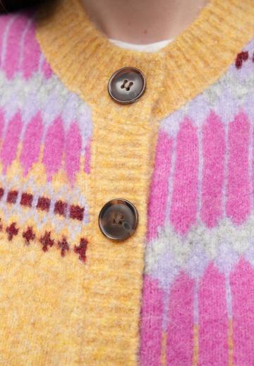 Жаккардовая вязаная кофта