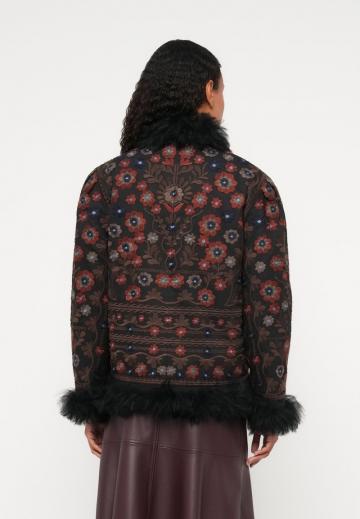 Зимняя куртка