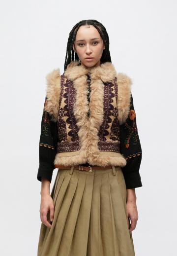 Пуховой жилет