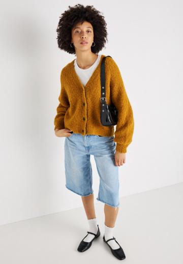 Вязаный жилет