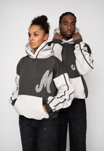 Пуловер с капюшоном