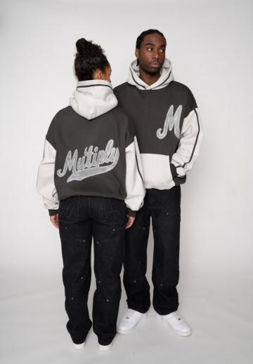 Пуловер с капюшоном