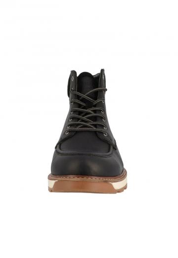 Ботинки на шнуровке