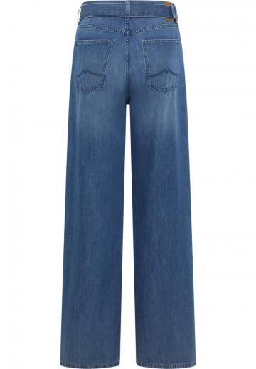 Свободные джинсы