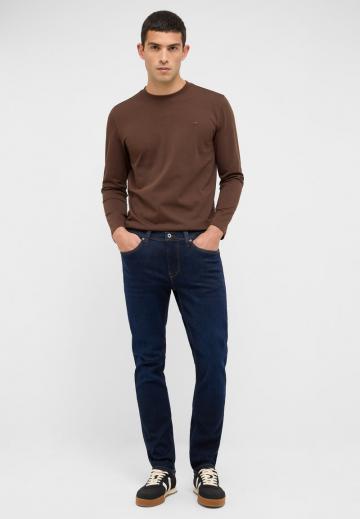 Узкие джинсы