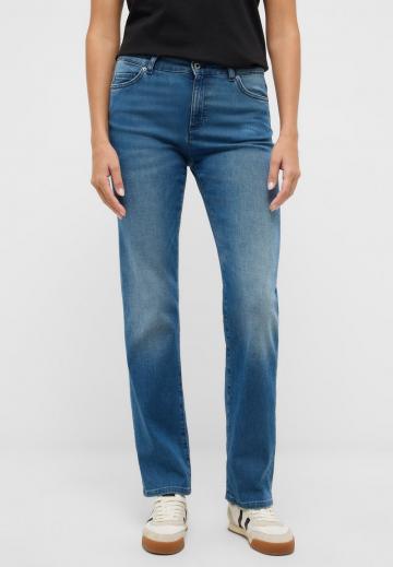Прямые джинсы